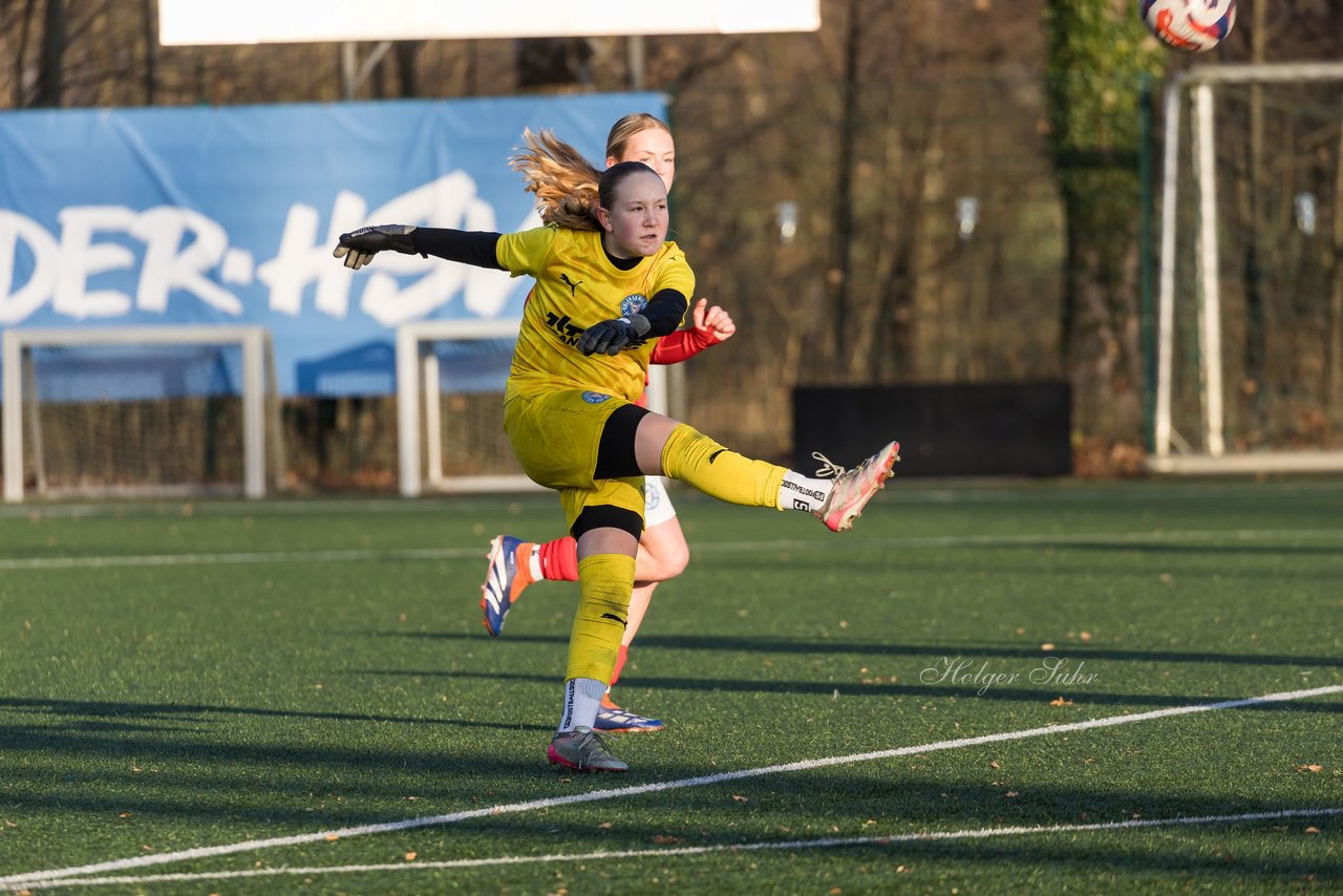 Bild 220 - wBJ Hamburger SV - Holstein Kiel : Ergebnis: 8:0